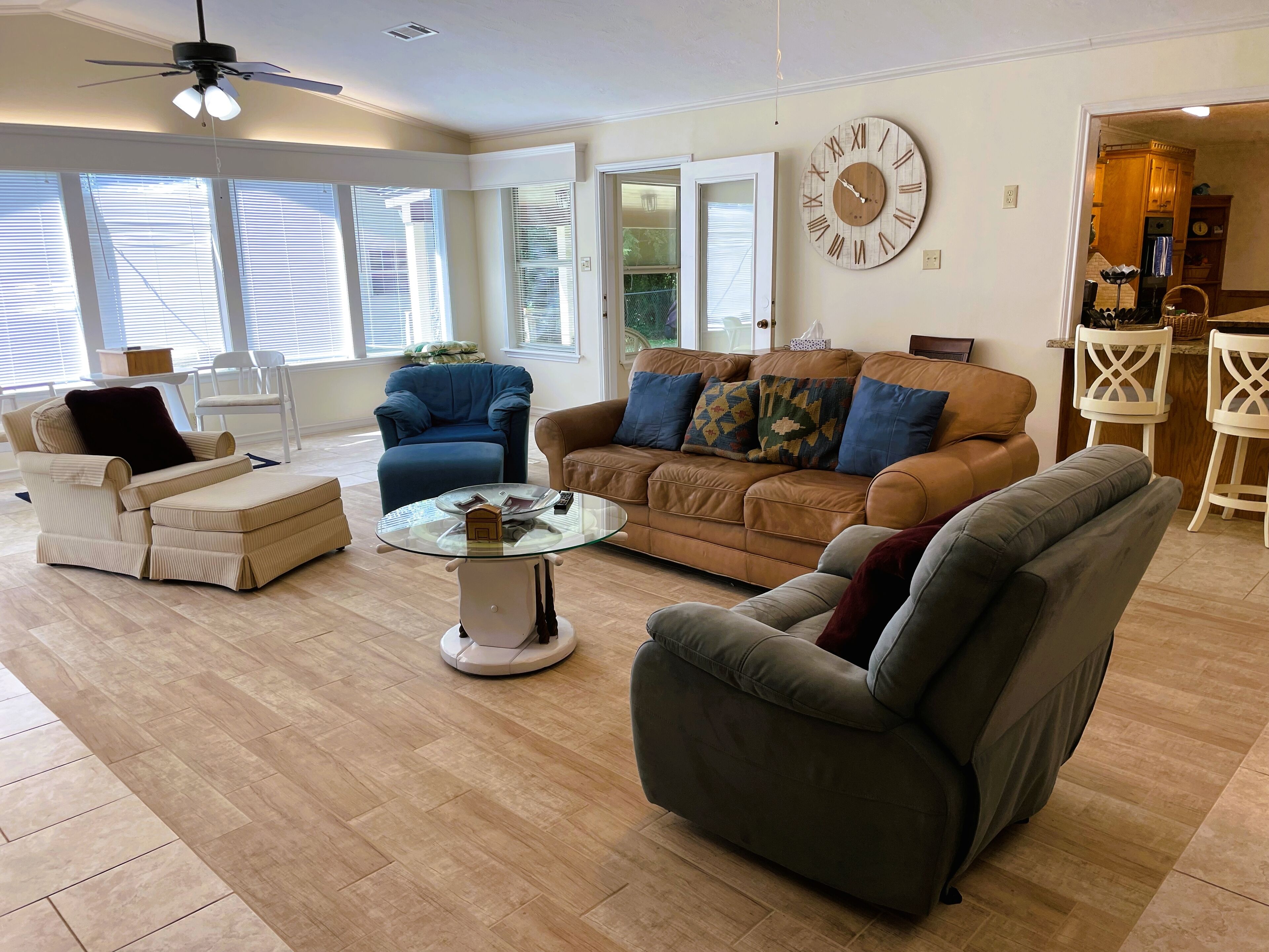 Can't get closer to campus unless you stay in the dorms! 3000 sq ft family house