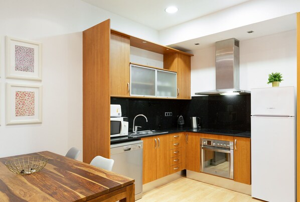 Fridge, microwave, oven, dishwasher