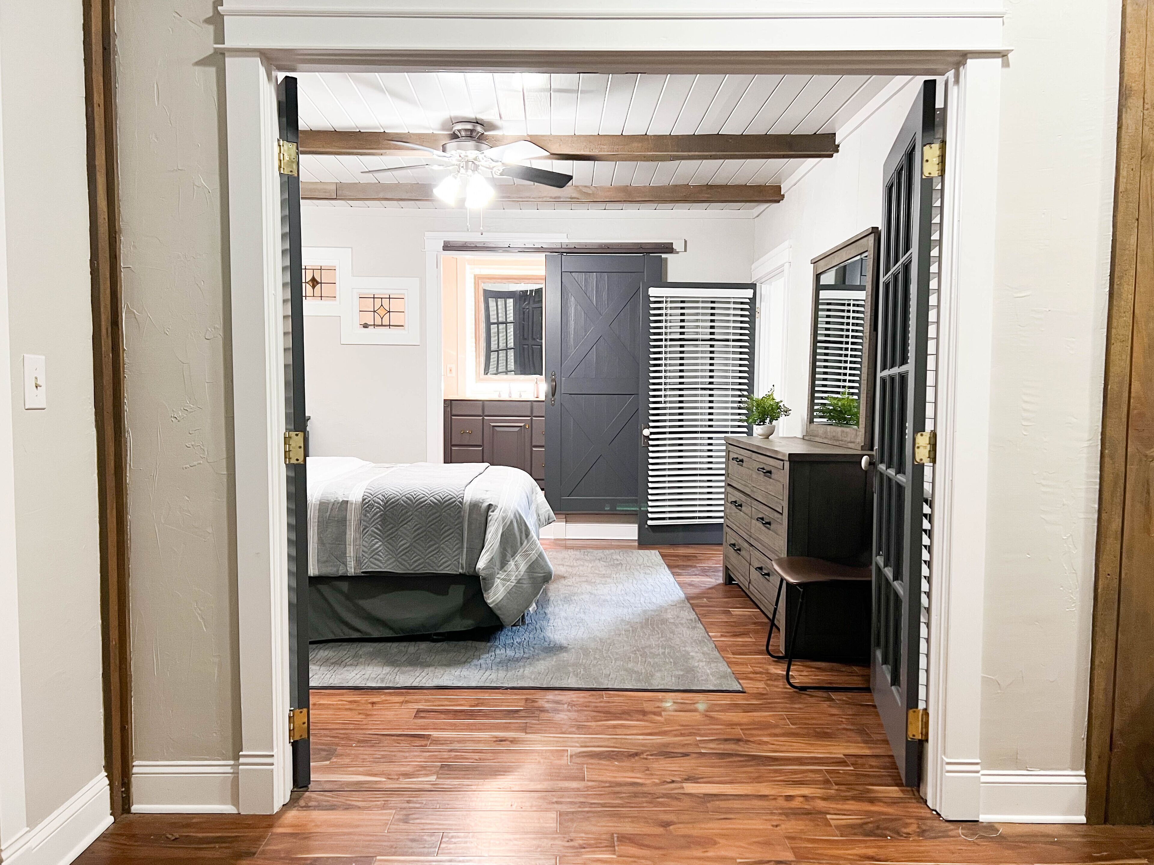 Well appointed Chickamauga Lake Fishermans lodge, with room for the whole family