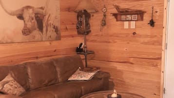 Fernseher, Bücher, Stereoanlage