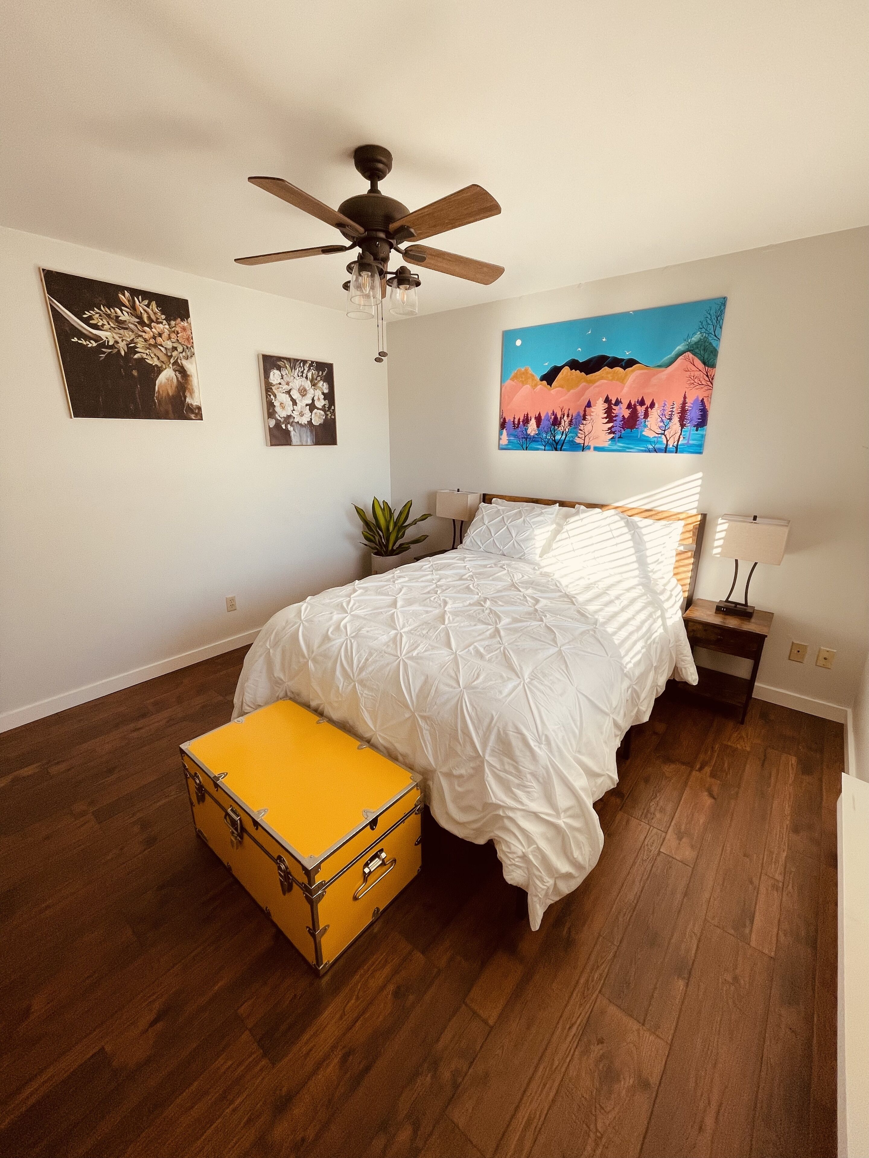 The Apartment Suite! Private Hot Tub w/ Mountain Views