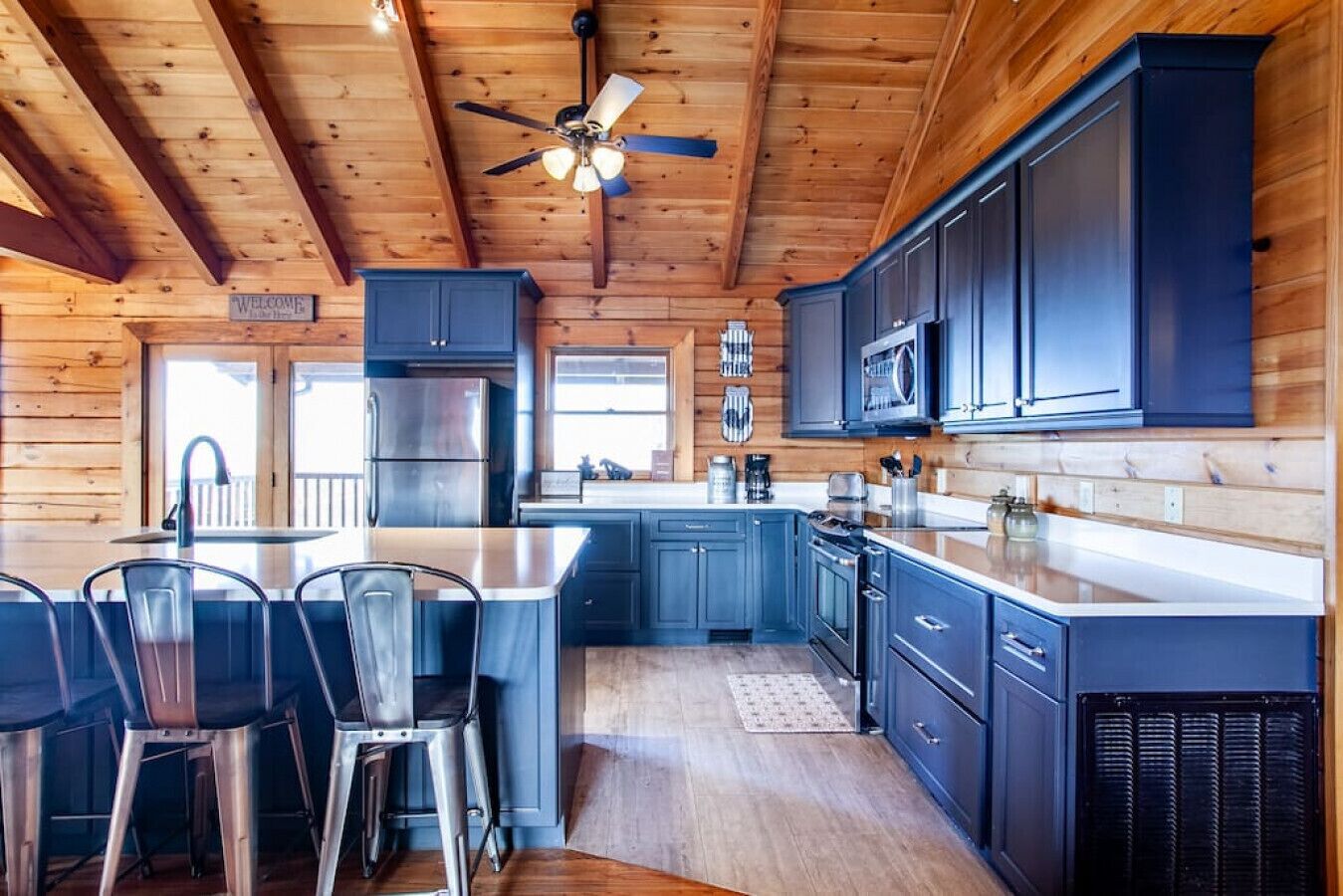 Panoramic Views at Mountaintop w/ Hot Tub!