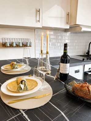 Dining - Cozy apartment near Palais Garnier (Paris)