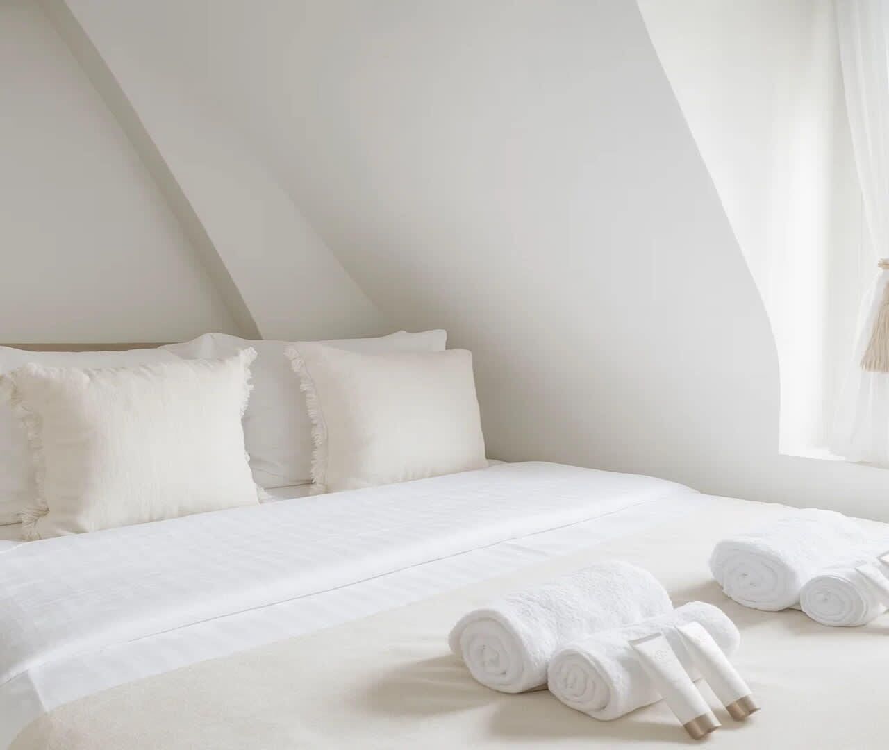 1 bedroom, iron/ironing board, travel crib, WiFi