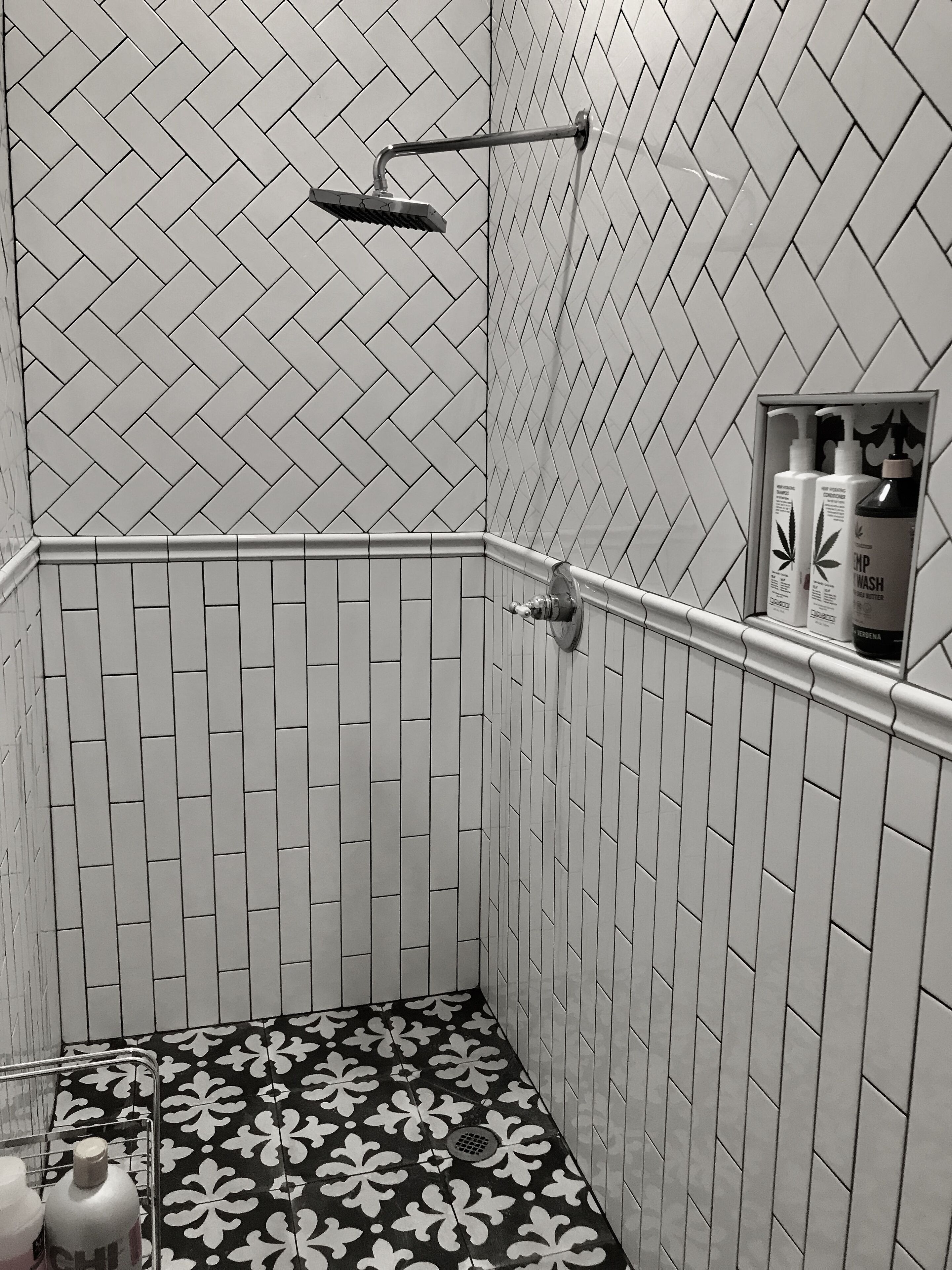 Large Downtown Artist's Loft, 30 min to Lexington, Horse, Bourbon, R River Gorge