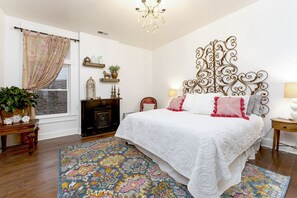 2 chambres, fer et planche à repasser, Wi-Fi, draps fournis