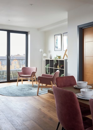 Appartement Luxe | Coin séjour | Télévision, Netflix, services de streaming