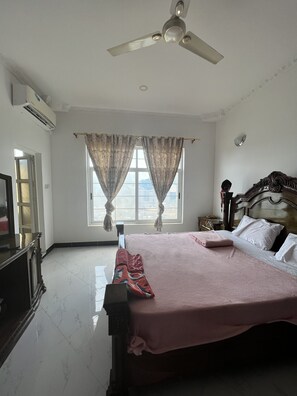 2 quartos, escrivaninha, Wi-Fi de cortesia