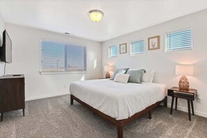 3 Schlafzimmer, Bügeleisen/Bügelbrett, Reisekinderbett, WLAN