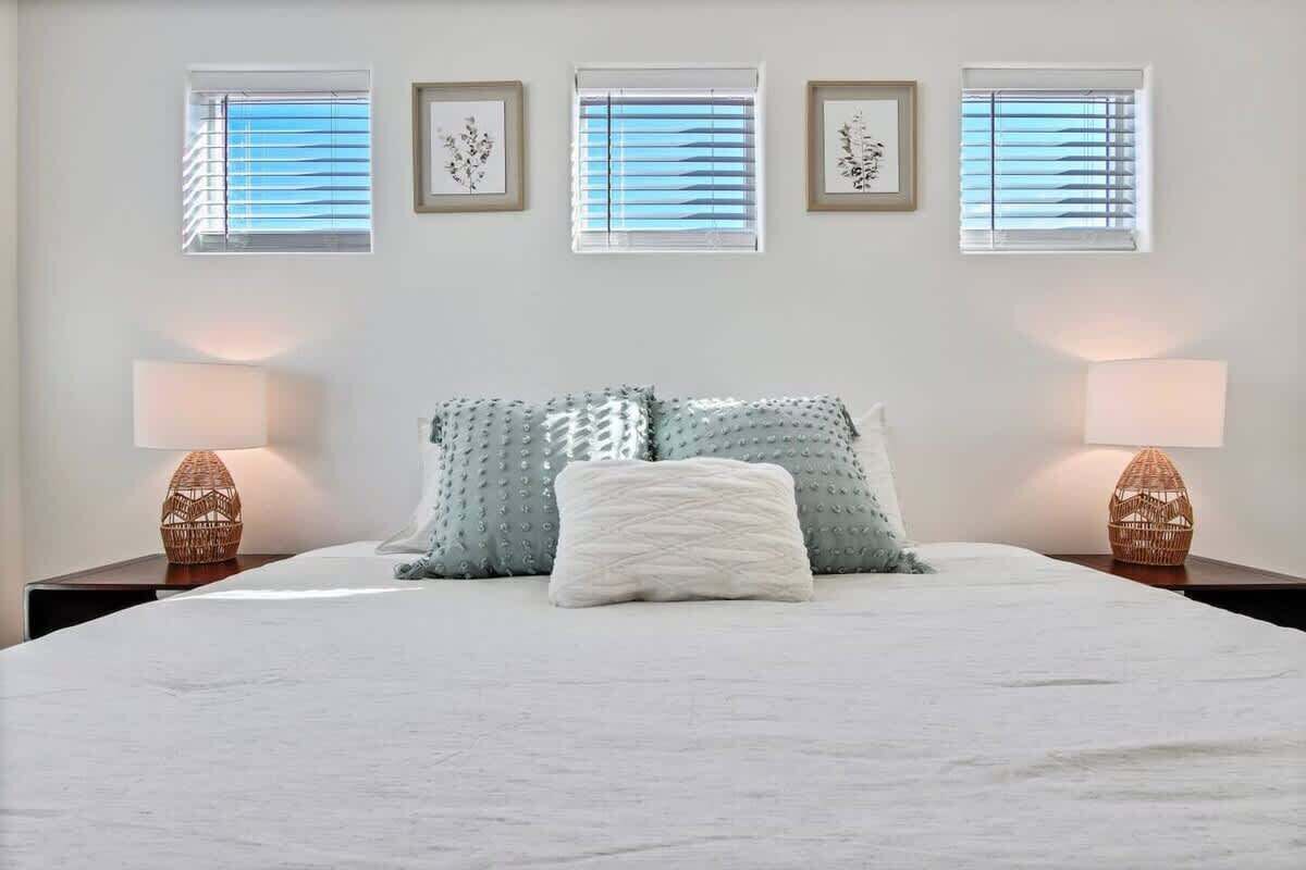 3 habitaciones, tabla de planchar con plancha, cuna de viaje y wifi 