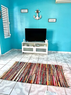 Interior - A few steps away from paradise (Guanica)