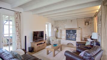 TV connectée, cheminée