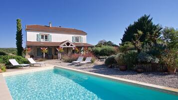 Piscine extérieure, piscine chauffée