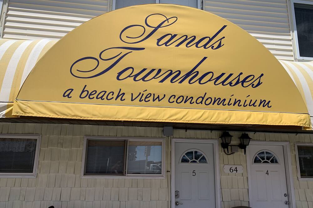 Sands Townhouses - Saco Bay, ME