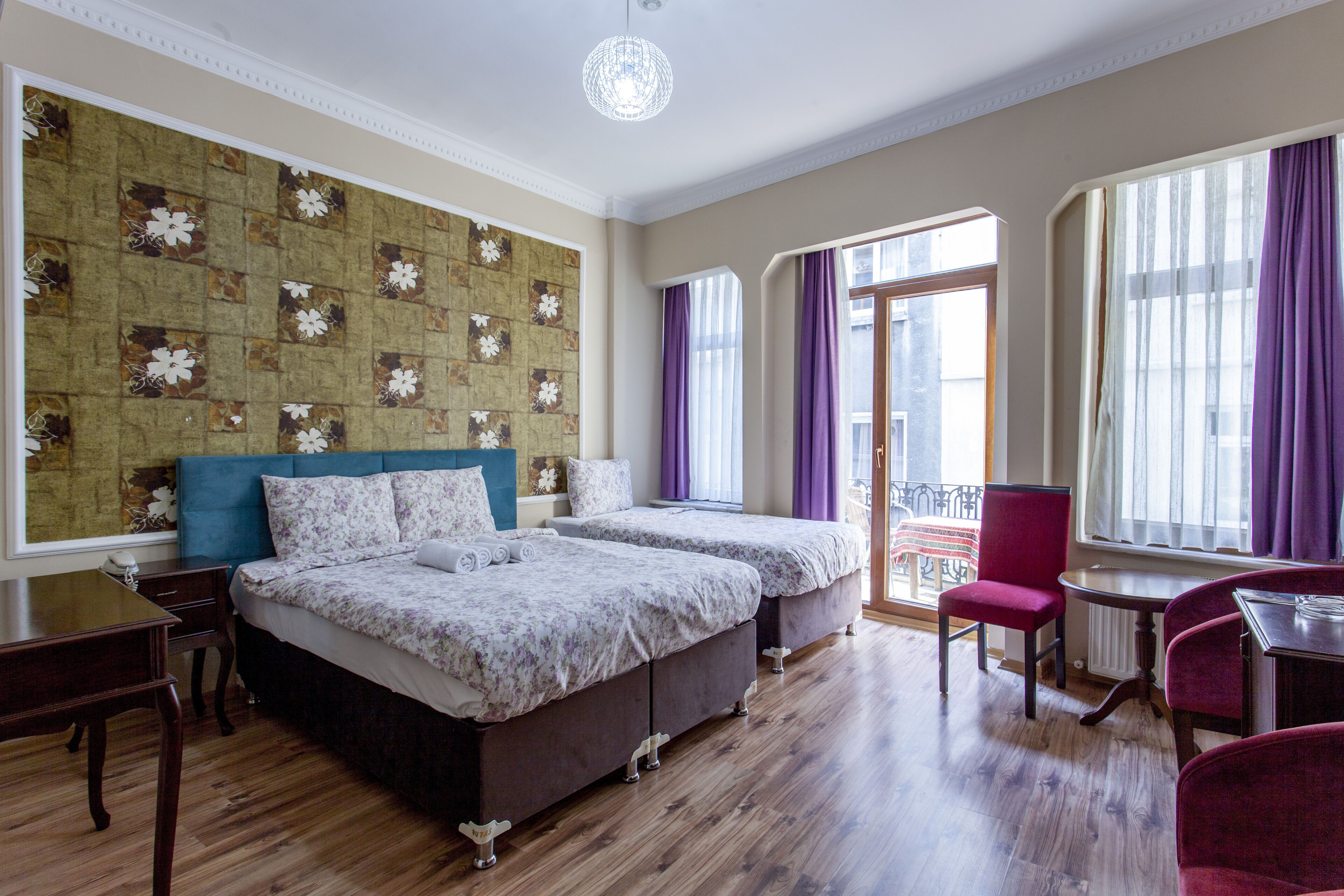 Taksim Dora Suites