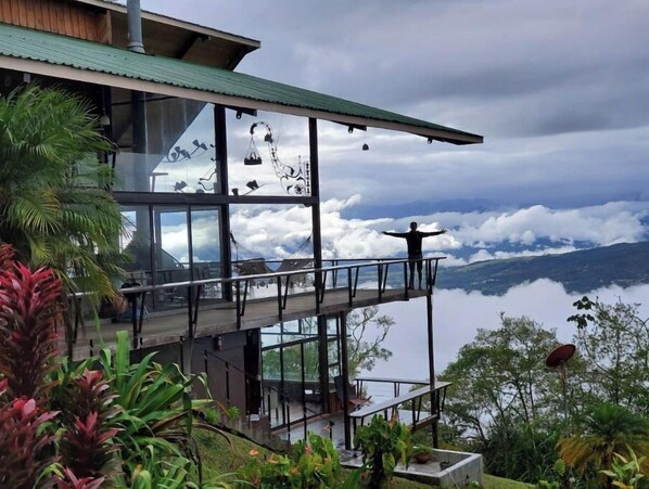 Exterior - Volare: Awake above the clouds, Complete Privacy,  Great service! Cook Available (turrialba)