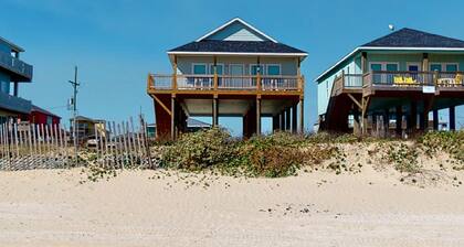 Wave N Sea: 3 BR, 2 BA House in Crystal Beach, Sleeps 12