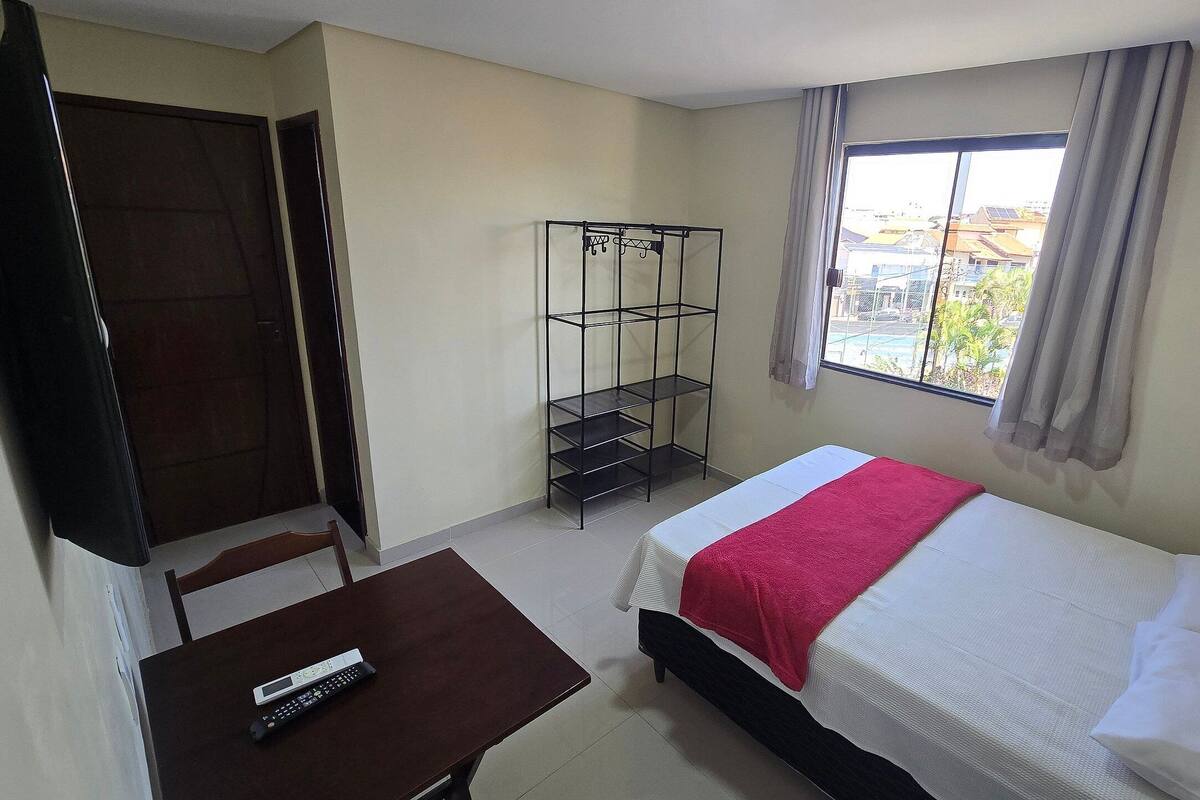 Suite | Laptop workspace, WiFi (free), bed sheets