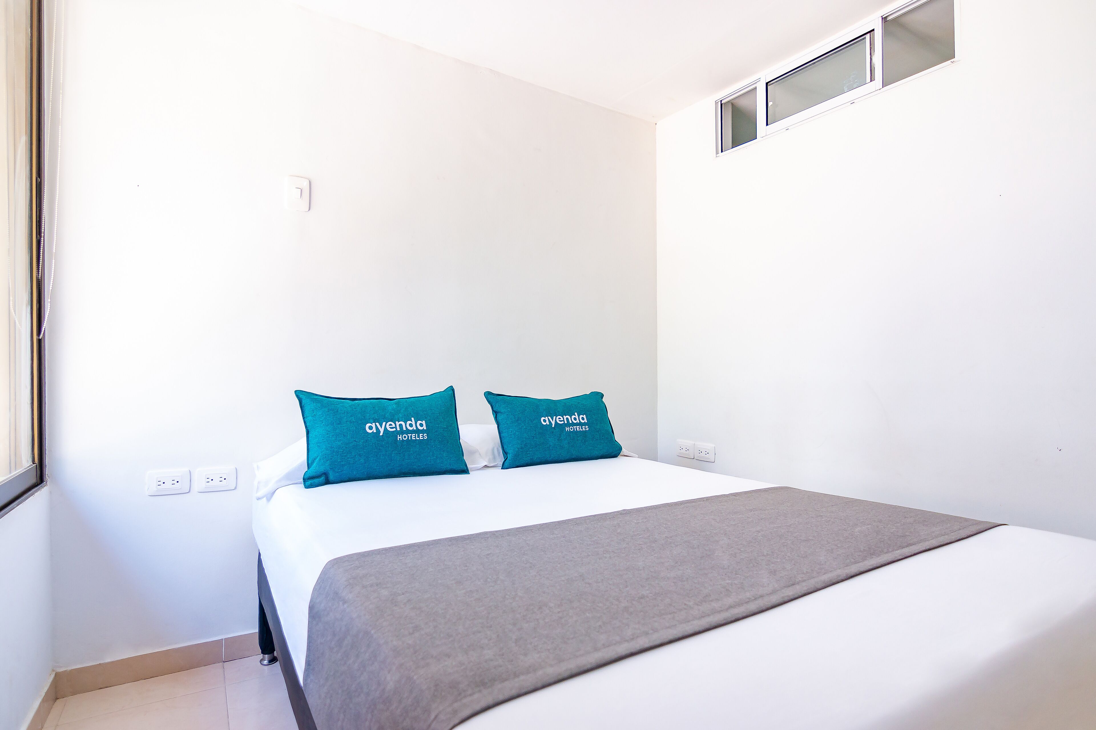 double room | hypo-allergenic bedding, free wifi, bed sheets