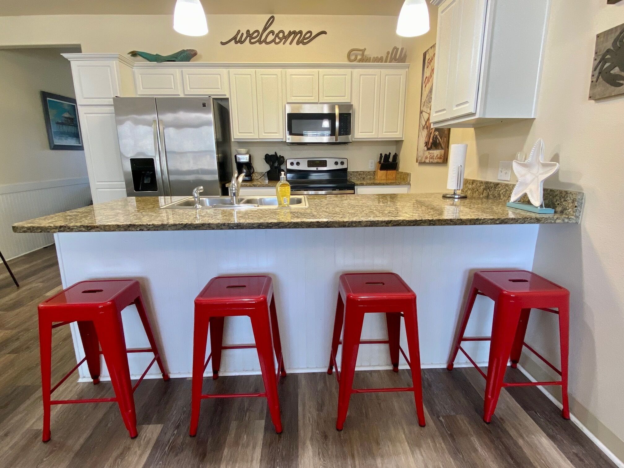 Perfect Family Getaway, Walking Distance to Beach!