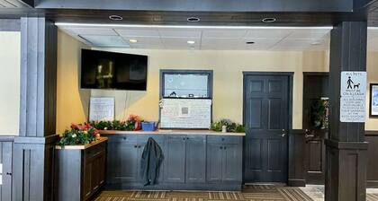 Apex Mountain ~ Hillside Hideout ~ Apex Mountain Inn