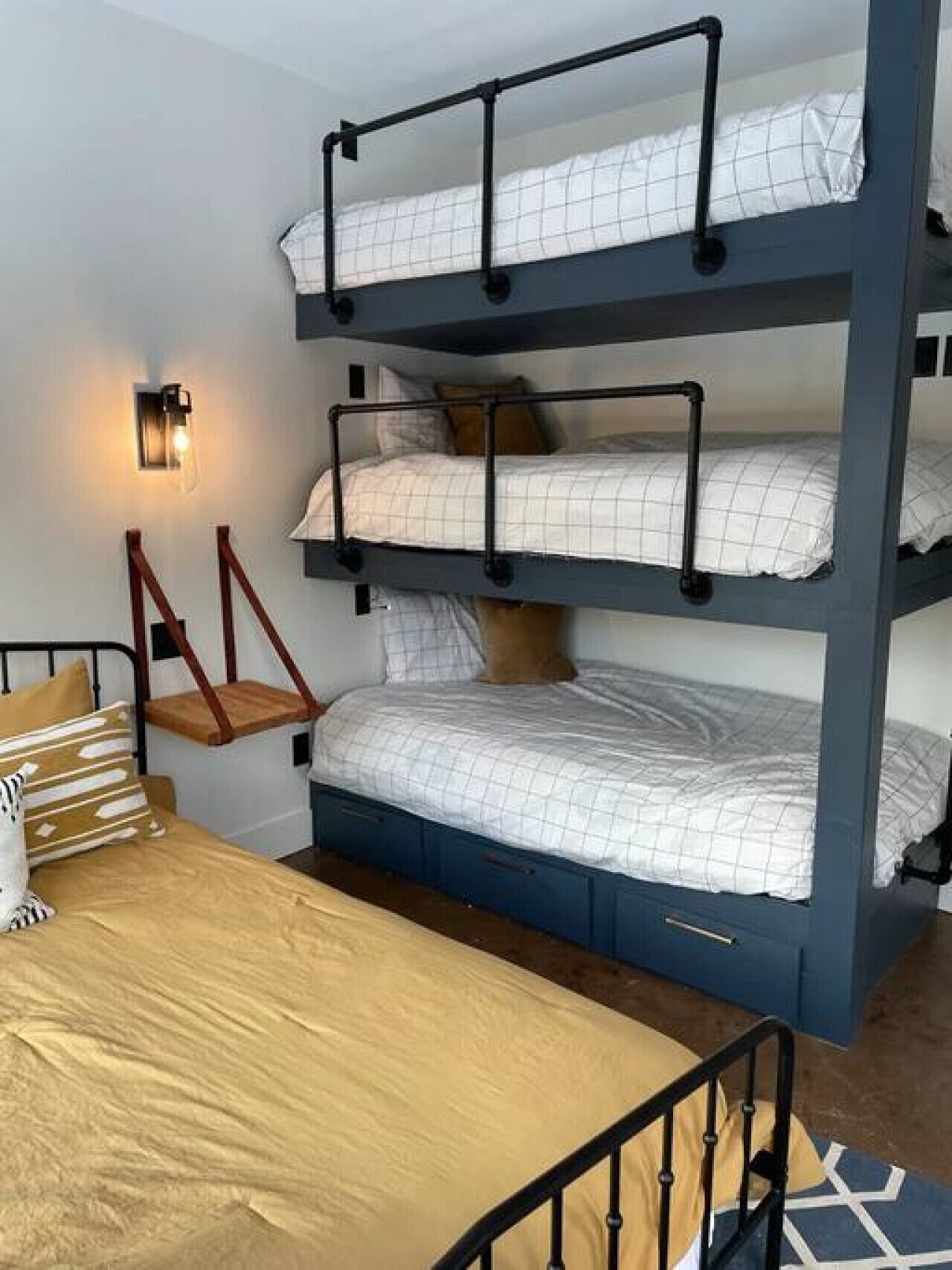 Apex Mountain ~ Bunkhouse ~ Multi-Family Cabin