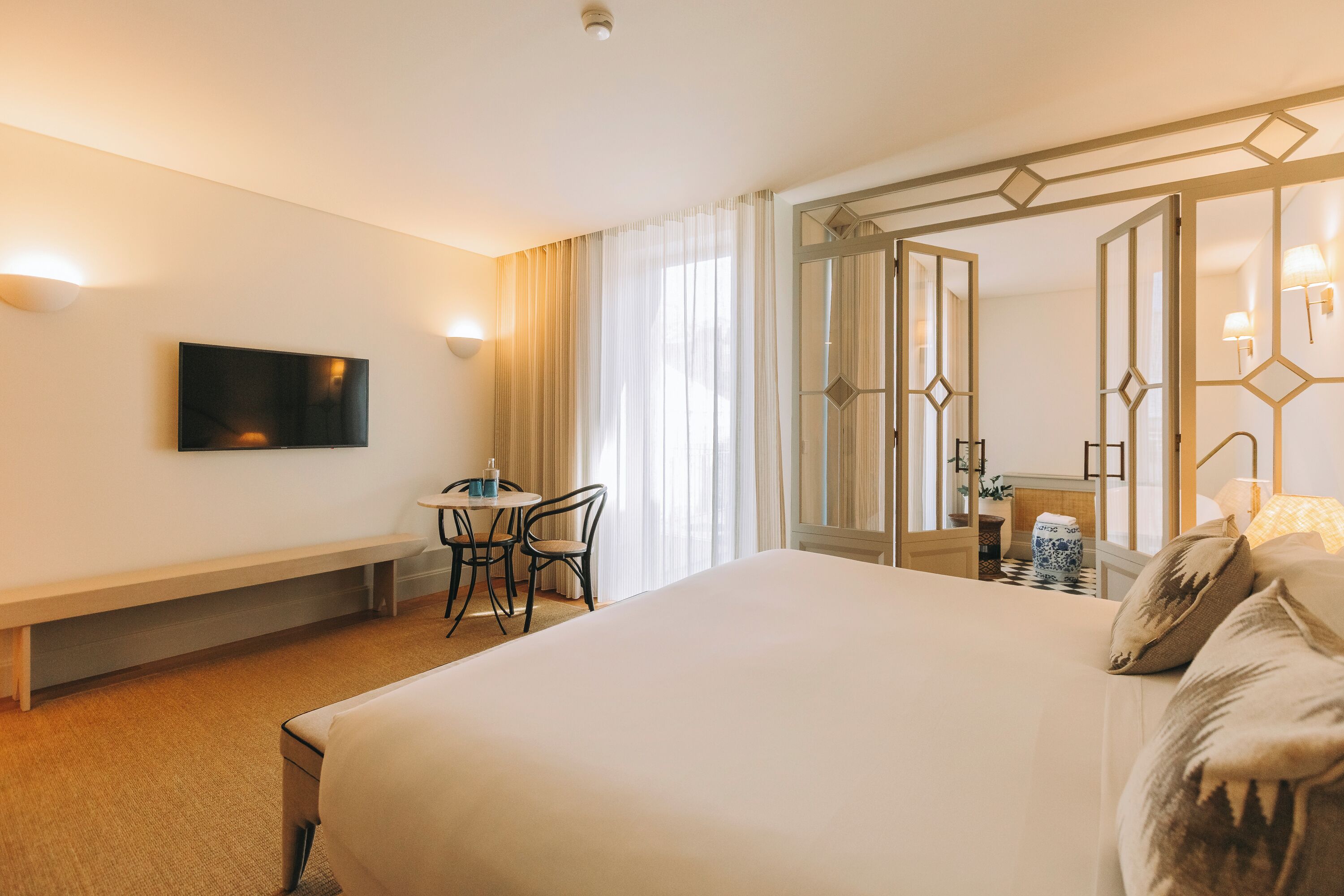 Deluxe with Bathtub and terrace | Minibar, caja fuerte, cortinas opacas y sistema de insonorización