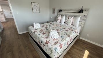 2 bedrooms, iron/ironing board, free WiFi, bed sheets