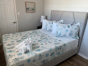 2 bedrooms, iron/ironing board, WiFi, bed sheets