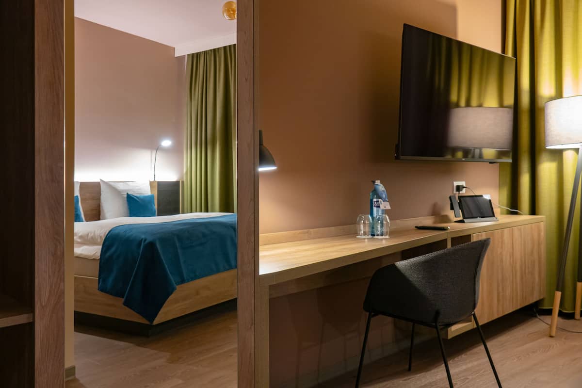 1 slaapkamer, hypoallergeen beddengoed, een bureau, een laptopwerkplek