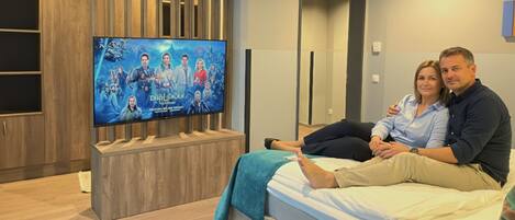 Apartment | Hypo-allergenic bedding, desk, laptop workspace, soundproofing