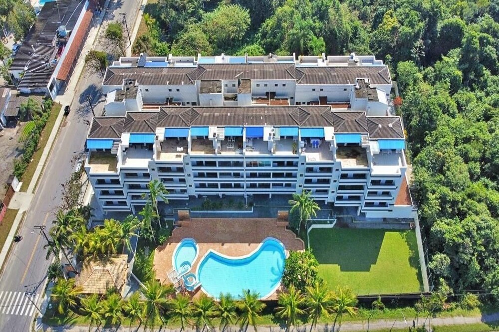Duplex apartment on the sand in Boracéia