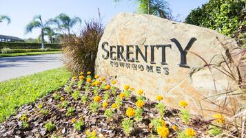 Townhouse | 3 kamar tidur dan didekorasi berbeda-beda