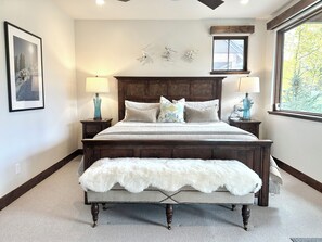 3 camere, una scrivania, ferro/asse da stiro, Wi-Fi gratuito