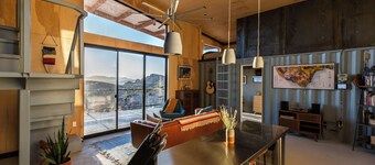 Off-Grid, Modern Cliff House