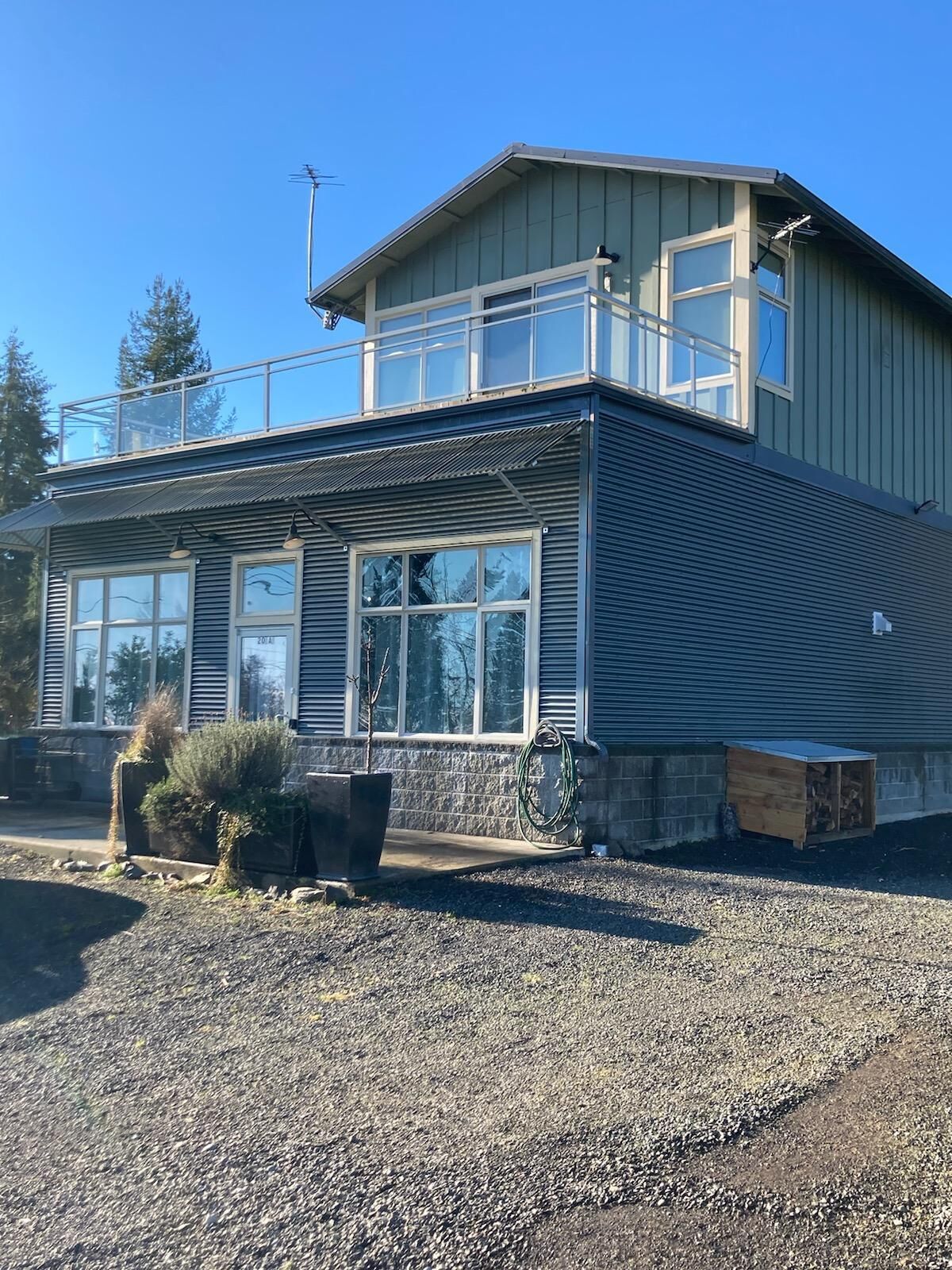 Super Studio in Allyn