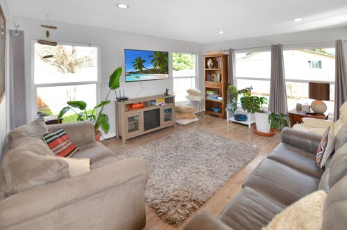 Atargatis "the first mermaid"; an updated & spacious home, close to everything!