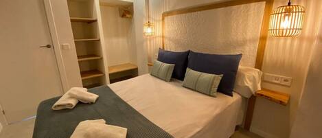 2 habitaciones, tabla de planchar con plancha, wifi y ropa de cama