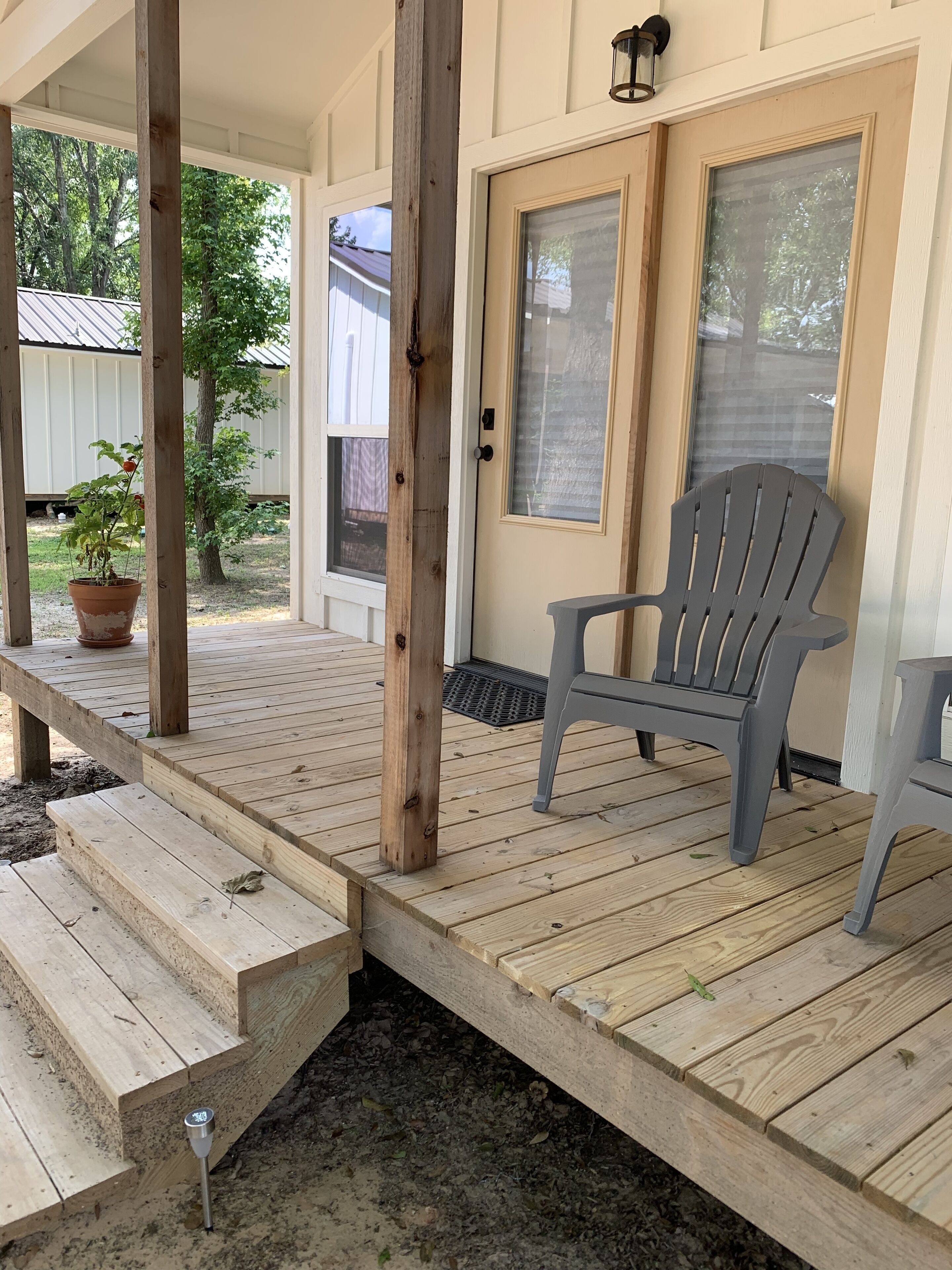 One of five modern bungalows- 1st Monday Trade Days, Music Festivals, East Texas