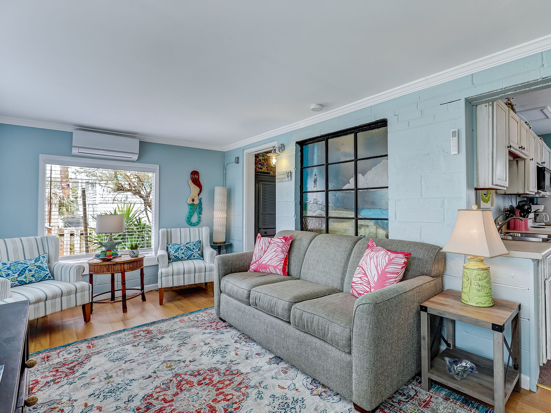 Tybee Tabby Cottage, Steps to South Beach, Heated Pool Access, by Southern Belle Tybee