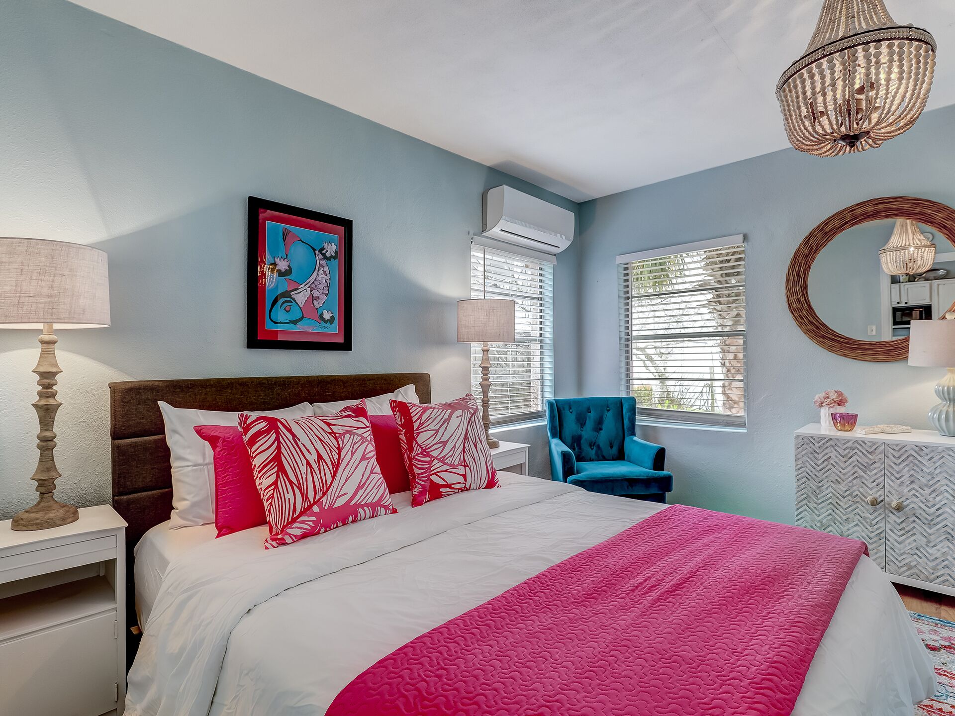 2 bedrooms, iron/ironing board, WiFi, bed sheets