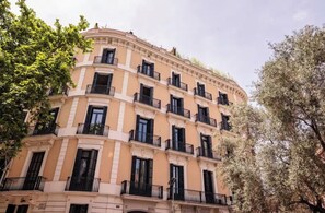 Exterior - BCN CENTER, perfect for large groups! (Barcelona)