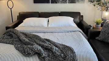 2 dormitorios, tabla de planchar con plancha, wifi gratis y ropa de cama