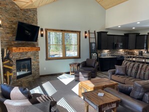 Smart TV, fireplace - New & Cozy Cabin on Lake Content w/ 170' of Sand/Swimming Frontage! (St Germain)