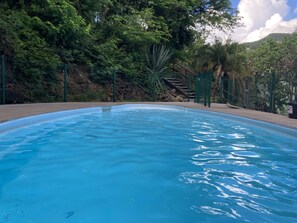 Utomhuspool