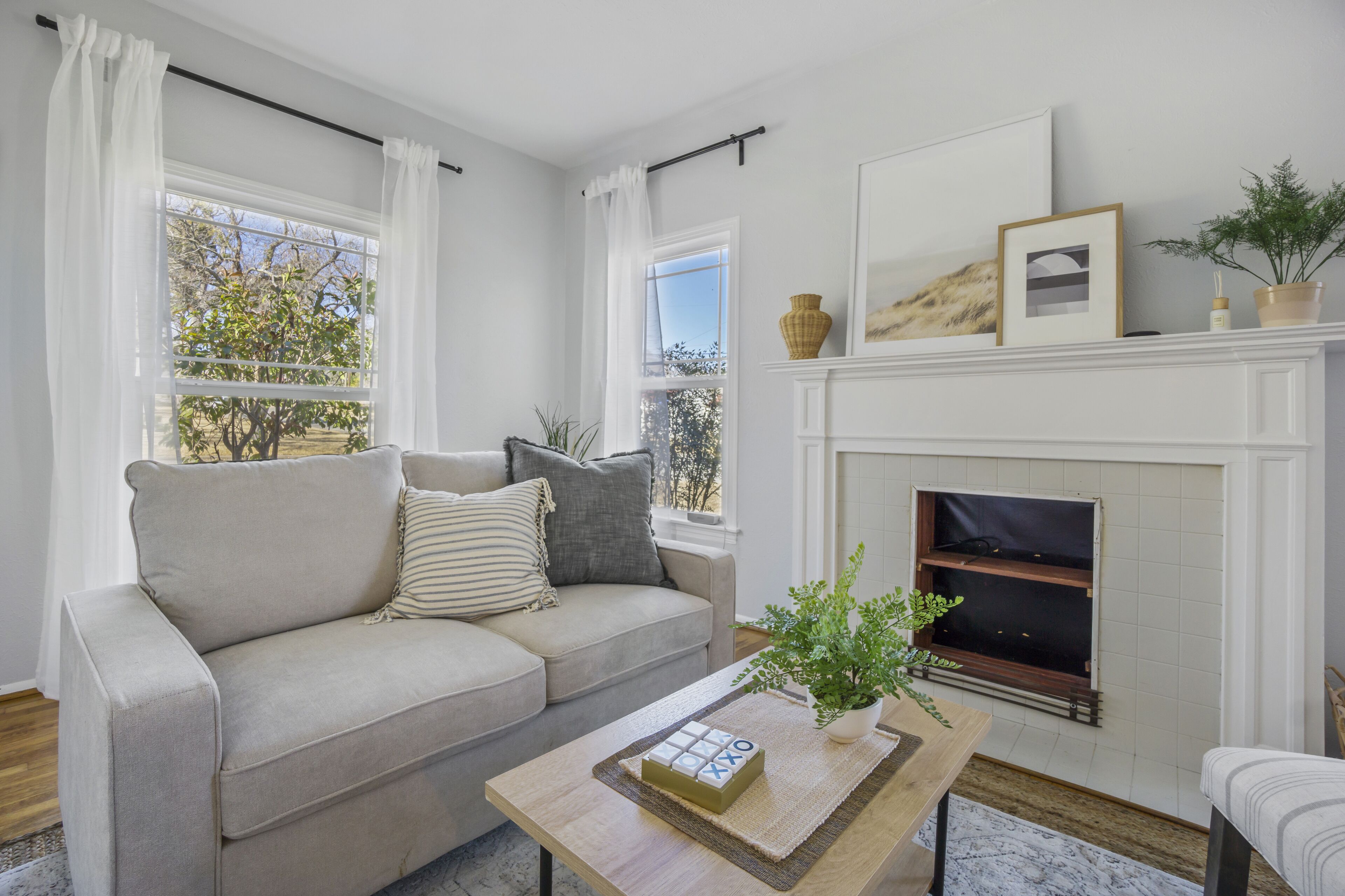 Quaint and Cozy Historic Home in Downtown Weatherford