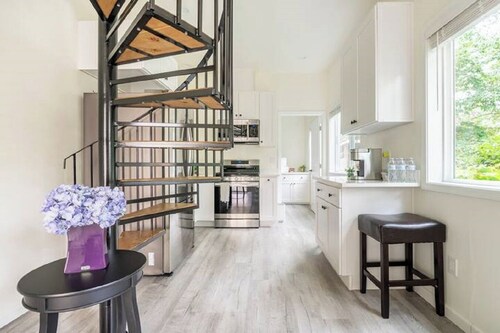 Cozy River/Waterfront home with a Private Beach