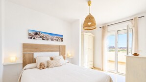 3 bedrooms, iron/ironing board, free WiFi, bed sheets - Cubo’s La Terraza del Mar / free wifi / sea views (Algarrobo)