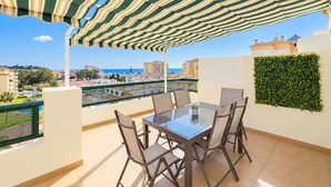 Outdoor dining - Cubo’s La Terraza del Mar / free wifi / sea views (Algarrobo)