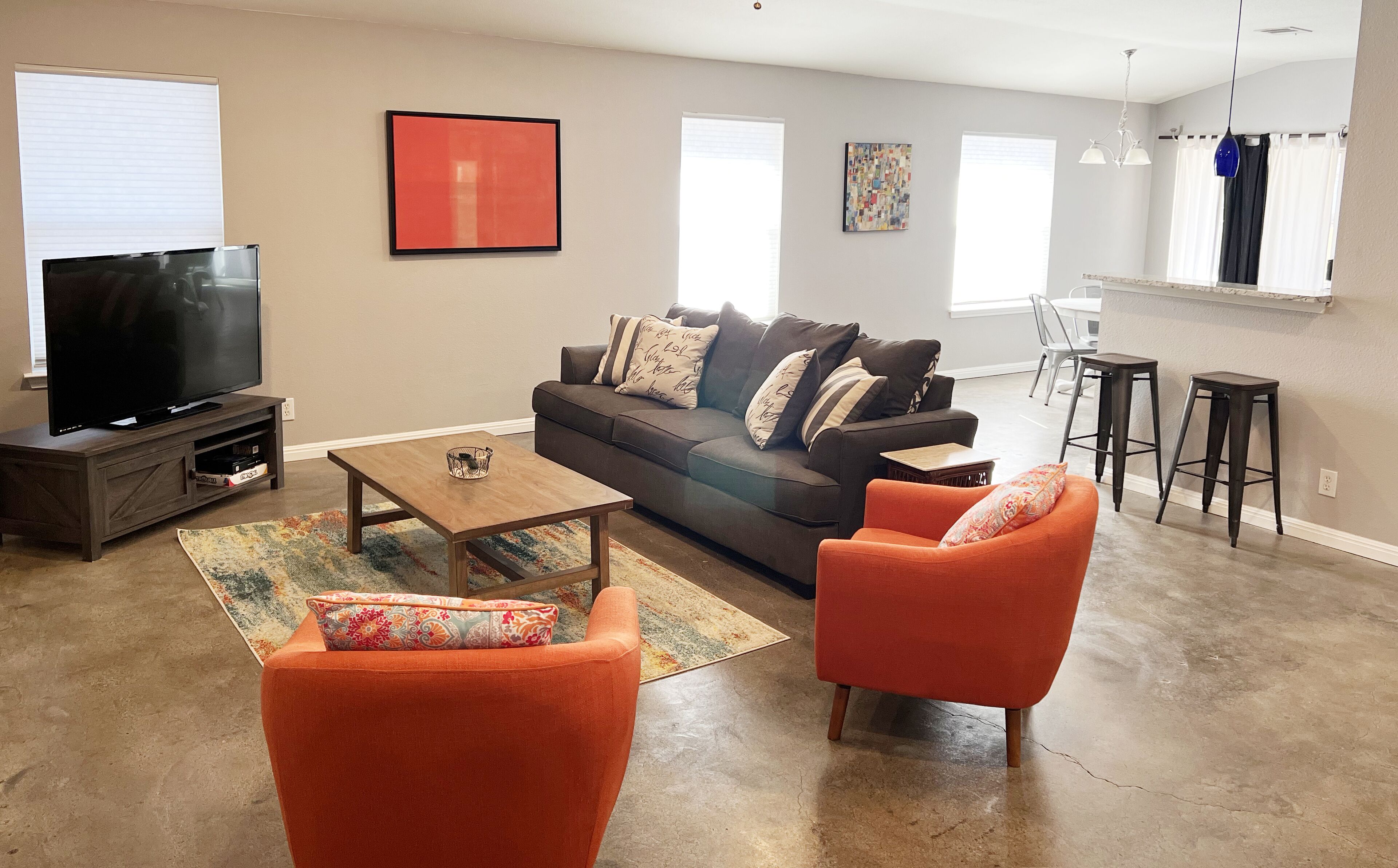 5 mins or less to Sea World! BMT Family Getaway, BBQ & firepit! 3b/2bth